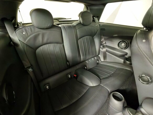 2022 Mini Hatch Cooper S III (F55/F56) Рестайлинг 2, серый, 3300000 рублей - вид 13