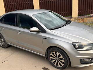2018 Volkswagen Polo V Рестайлинг, серый, 1400000 рублей, вид 2