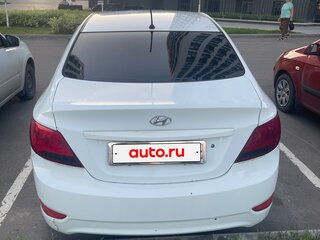 2013 Hyundai Solaris I, белый, 425000 рублей, вид 3