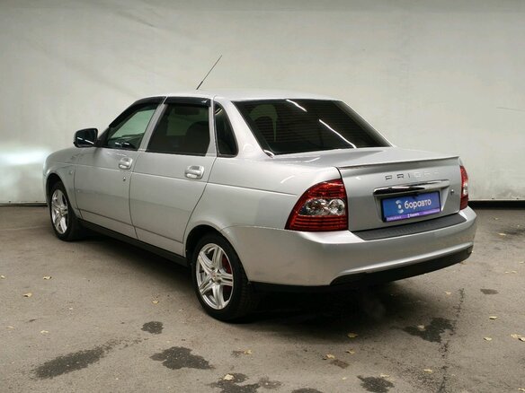 2015 Lada (ВАЗ) Priora I Рестайлинг, серебристый, 520000 рублей - вид 3