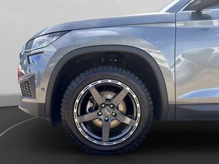 2023 Skoda Kodiaq I Рестайлинг, серебристый, 3470000 рублей, вид 5