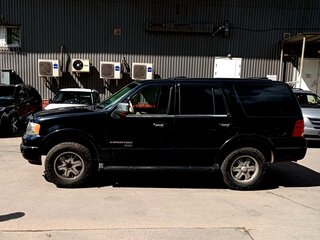 2004 Ford Expedition II, чёрный, 1550000 рублей, вид 3