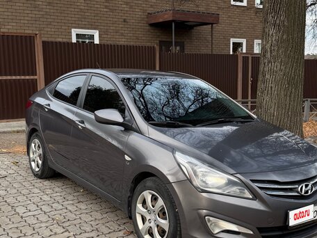 2015 Hyundai Solaris I Рестайлинг, серый, 850000 рублей, вид 2