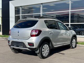 2017 Renault Sandero Stepway II, серебристый, 890000 рублей, вид 4
