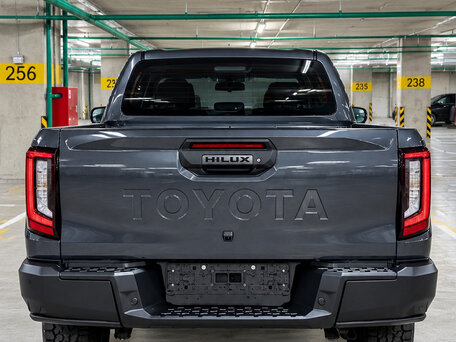 2026 Toyota Hilux IX, серый, 7435000 рублей, вид 5