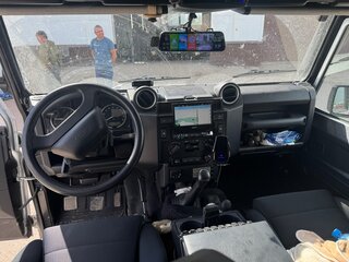 2014 Land Rover Defender 110 I Рестайлинг, серебристый, 4000000 рублей, вид 5