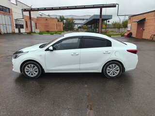 2018 Kia Rio IV, белый, 980000 рублей, вид 2