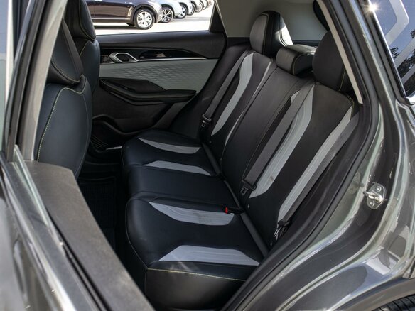 2023 Geely Coolray (Binyue Cool) I Рестайлинг, серый, 1950000 рублей - вид 14