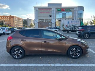 2016 Kia Ceed II Рестайлинг, коричневый, 1200000 рублей, вид 4