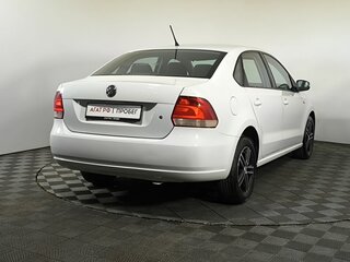 2013 Volkswagen Polo V, чёрный, 880000 рублей, вид 4