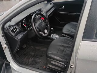 2012 Kia Rio 4-speed III, серебристый, 530000 рублей, вид 3
