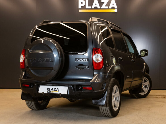 2020 Lada (ВАЗ) Niva, серый, 930000 рублей - вид 3