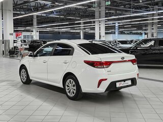 2017 Kia Rio IV, белый, 819000 рублей, вид 3