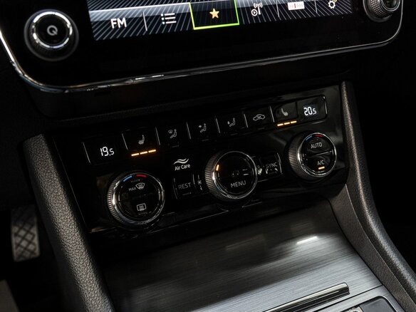 2021 Skoda Superb III Рестайлинг, белый, 2865000 рублей - вид 22