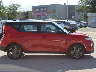 2019 Kia Soul III, красный, 1799000 рублей, вид 4