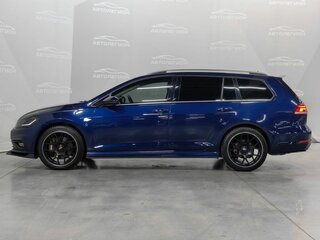 2017 Volkswagen Golf VII Рестайлинг, синий, 1530000 рублей, вид 2