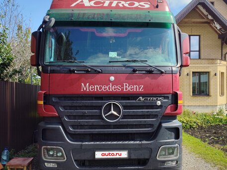 2007 Mercedes-Benz Actros, красный, 4000000 рублей, вид 1