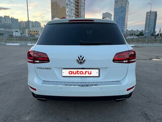 2014 Volkswagen Touareg II, белый, 2400000 рублей, вид 5