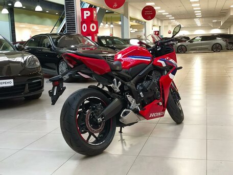 2026 Honda CBR 650R, красный, 1299000 рублей, вид 5