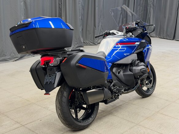 2026 BMW R 1300 RT, синий, 3600000 рублей - вид 8