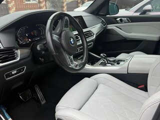 2022 BMW X5 30d IV (G05/G18), чёрный, 9000000 рублей, вид 4