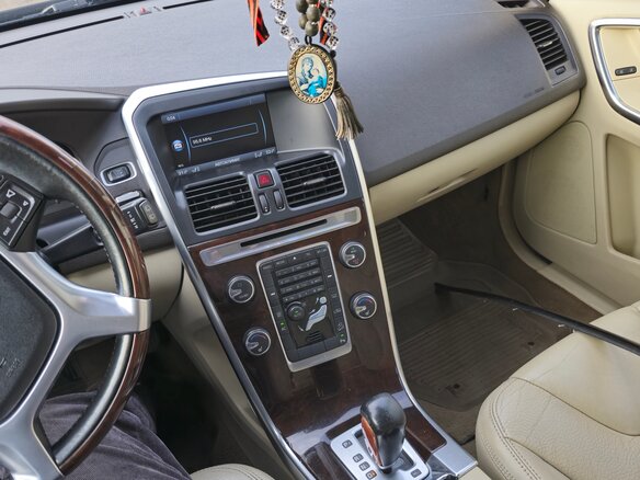 2012 Volvo XC60 I, чёрный - вид 6