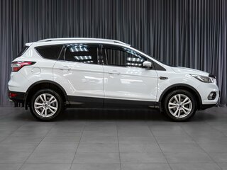2017 Ford Kuga II Рестайлинг, белый, 1729000 рублей, вид 5
