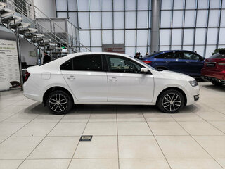 2017 Skoda Rapid I, белый, 820000 рублей, вид 4