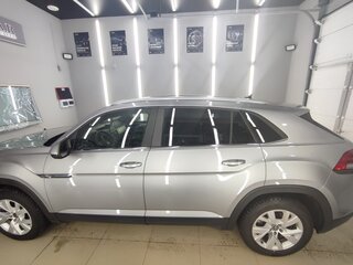 2021 Volkswagen Atlas Cross Sport I, серый, 3500000 рублей, вид 3