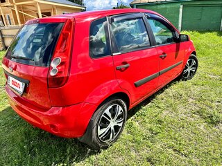 2007 Ford Fiesta Mk5, красный, 335000 рублей, вид 2