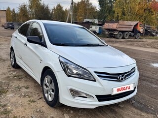 2014 Hyundai Solaris I Рестайлинг, белый, 590000 рублей, вид 1