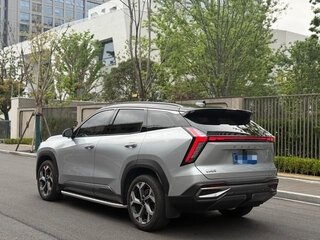 2024 Geely Atlas II, серебристый, 2260999 рублей, вид 3