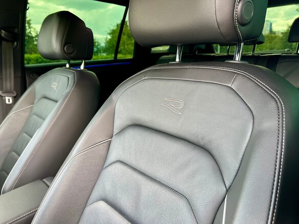 2021 Volkswagen Tiguan II Рестайлинг, чёрный, 3650000 рублей - вид 12
