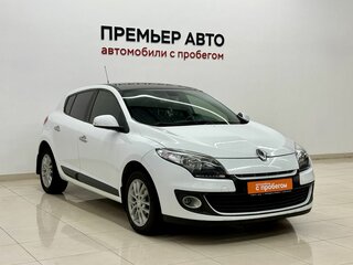 2013 Renault Megane III Рестайлинг, белый, 735000 рублей, вид 3