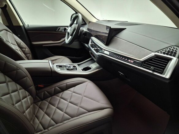 2026 BMW X5 Long 30Li IV (G05/G18) Рестайлинг, чёрный, 10400000 рублей - вид 6