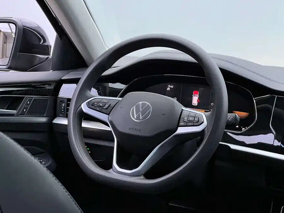 2023 Volkswagen Passat B8 Рестайлинг, чёрный, 1890020 рублей - вид 20