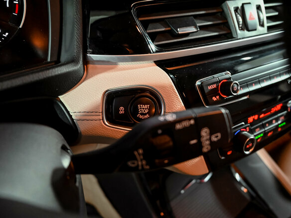 2020 BMW X2 sDrive18i I (F39), чёрный - вид 16