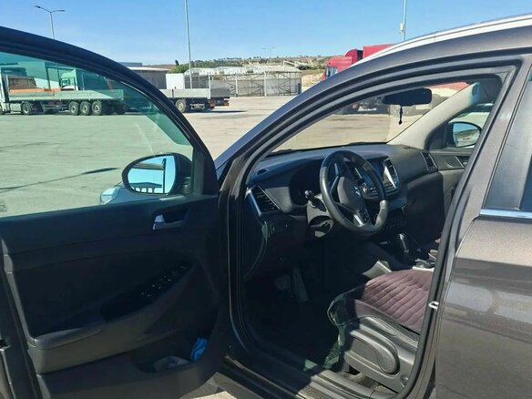 2017 Hyundai Tucson III, коричневый, 1929000 рублей - вид 3