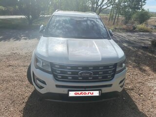 2016 Ford Explorer V Рестайлинг, белый, 2800000 рублей, вид 1