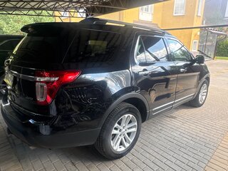 2014 Ford Explorer V, чёрный, 1550000 рублей, вид 3