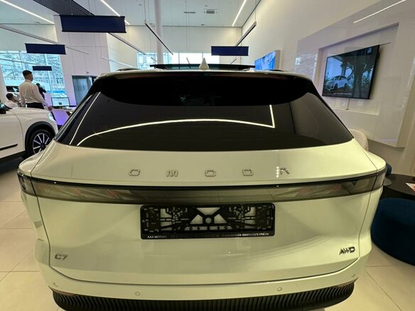 2026 Omoda C7, белый, 3499000 рублей - вид 3