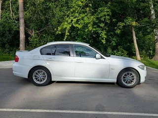 2011 BMW 3 серии 318i V (E90/E91/E92/E93) Рестайлинг, белый, 760000 рублей, вид 2
