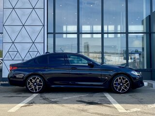 2021 BMW 5 серии 530d xDrive VII (G30/G31/G38) Рестайлинг, чёрный, 4899000 рублей, вид 4