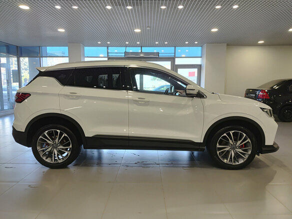 2023 Geely Coolray I, белый, 1848000 рублей - вид 3