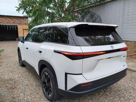 2026 Toyota bZ3X 58.3 kWh, белый, 2950000 рублей, вид 4