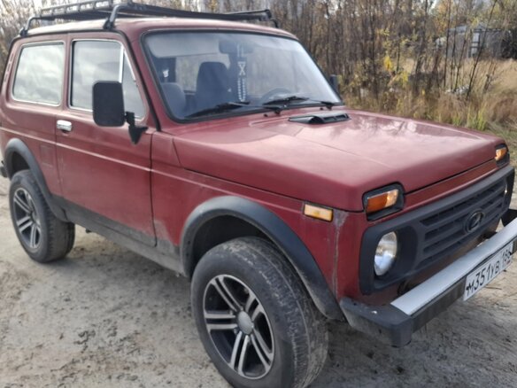 1996 Lada (ВАЗ) 2121 (4x4) I Рестайлинг, красный, 220000 рублей - вид 1