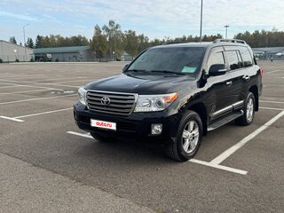 2013 Toyota Land Cruiser 200 Series Рестайлинг 1, чёрный, 3700000 рублей, вид 1