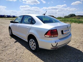 2018 Volkswagen Polo V Рестайлинг, белый, 990000 рублей, вид 4