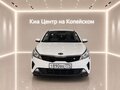 2021 Kia Rio IV Рестайлинг, белый, 1645000 рублей