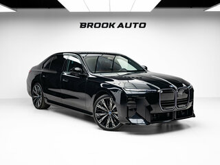 2026 BMW 7 серии 740 xDrive VII (G70) Рестайлинг, чёрный, 26290000 рублей, вид 3